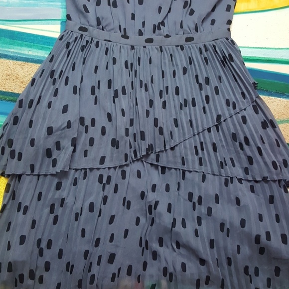 Petite Banana Republic Pleated Dress - Picture 3 of 4